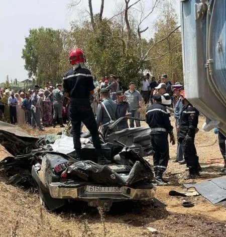 شاحنة تنهي حياة شابين ببوزنيقة