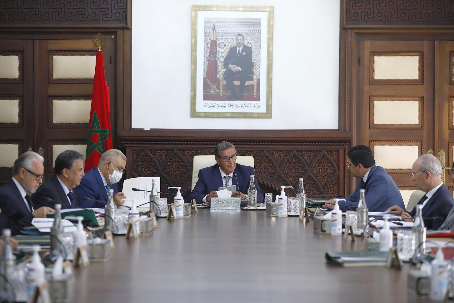 أخنوش يعلن عن الرفع ”الفوري” من الحد الأدنى للأجور في عدة قطاعات