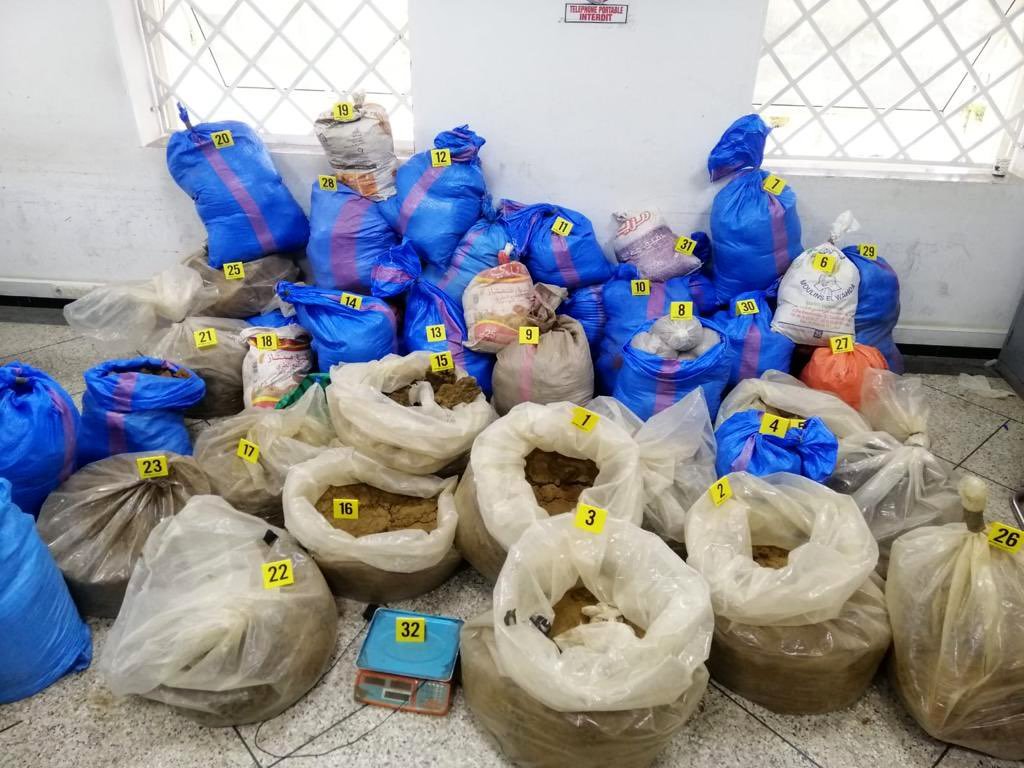 في عملية نوعية ..حجز طن و350 كلغ من المخدرات و توقيف 3 أشخاص