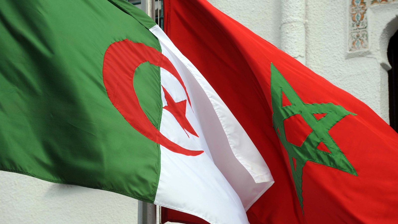 الجزائر تُوفد مبعوثا خاصا للرباط لتوجيه دعوة رسمية للمغرب للمشاركة بالقمة العربية