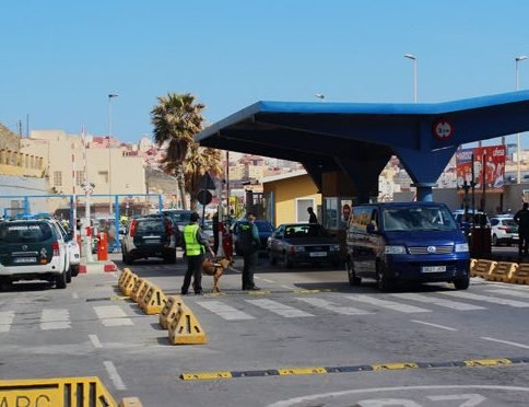 إسبانيا تمدد إجراءات المرور عبر الحدود البرية