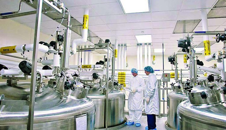 توقيع عقد -برنامج لإحداث 16 ألف منصب شغل في قطاع الصناعة الدوائية