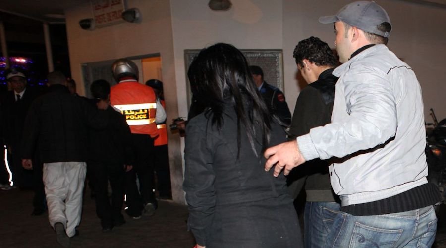 عصابة تستغل فتاة  في “الكريساج” بالعيون ، والأمن يفك اللغز