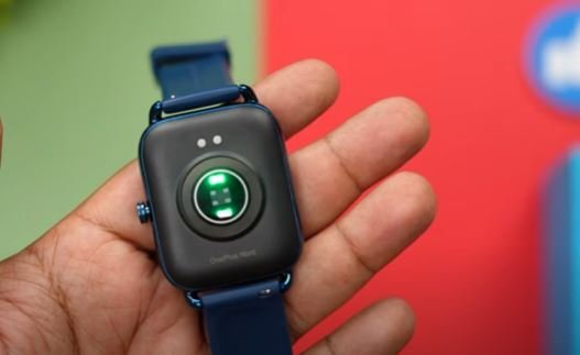 OnePlusتتحدى آبل بساعة ذكية تعمل لشهر تقريبا بشحنة واحدة