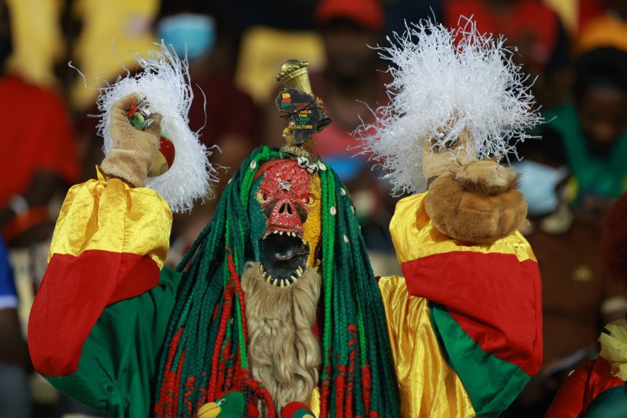 اتهام لاعبي الكامرون باللجوء إلى السحر استعدادا للمونديال