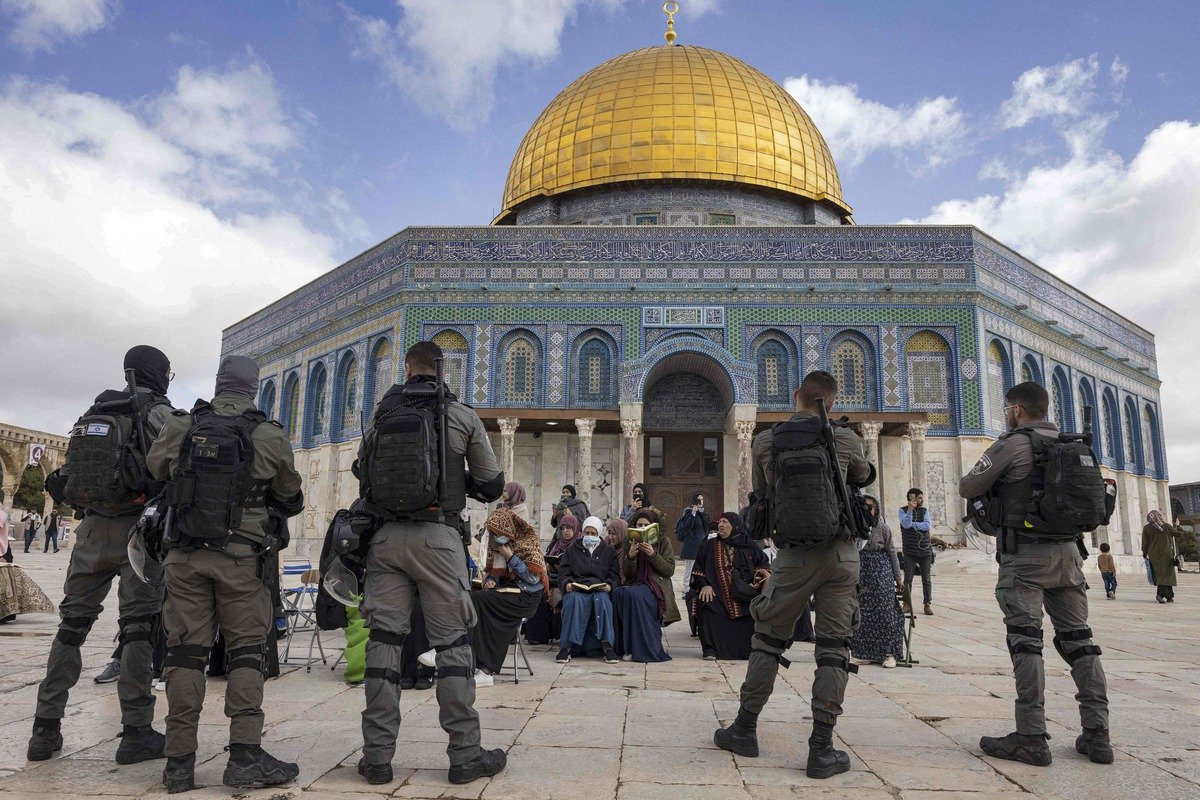 رؤساء كنائس فلسطينية يعربون عن قلقهم من نية بريطانيا نقل سفارتها إلى القدس