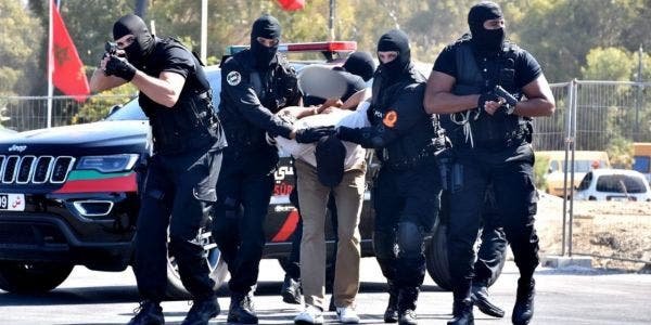 طانطان… توقيف 18 شخص والقضية فيها الهجرة والاتجار بالبشر