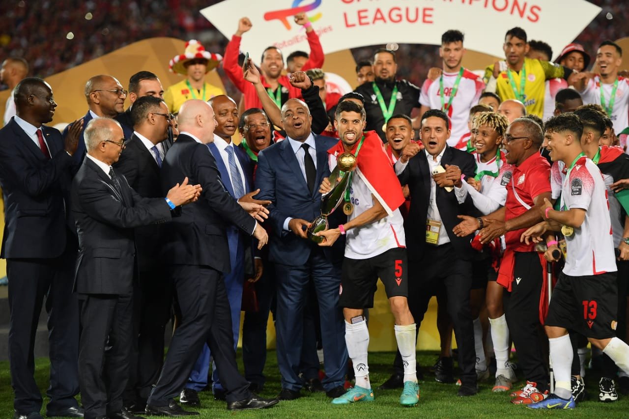 الوداد ينافس ريال مدريد وليفربول على ”أفضل نادٍ” من جلوب سوكر