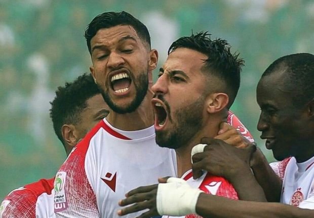 الوداد يهزم الرجاء في ديربي البيضاء ويسترجع صدارة البطولة الوطنية