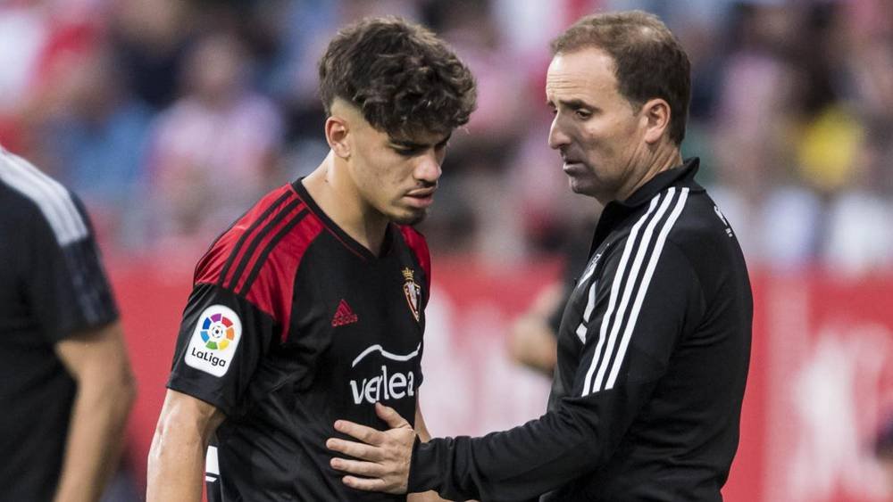 مدرب أوساسونا يلمح لاحتمال غياب الزلزولي عن المونديال