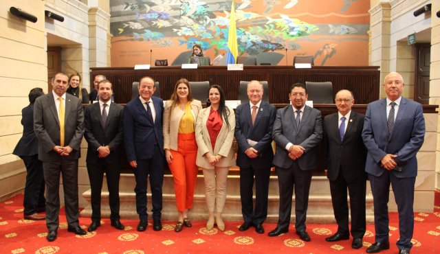 البرلمان الأنديني يجدد تأكيده بالإجماع على جدية ومصداقية المبادرة المغربية للحكم الذاتي