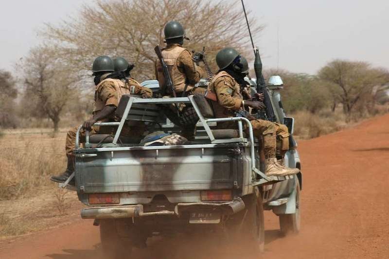 مقتل 13 جنديا في شرق بوركينا فاسو