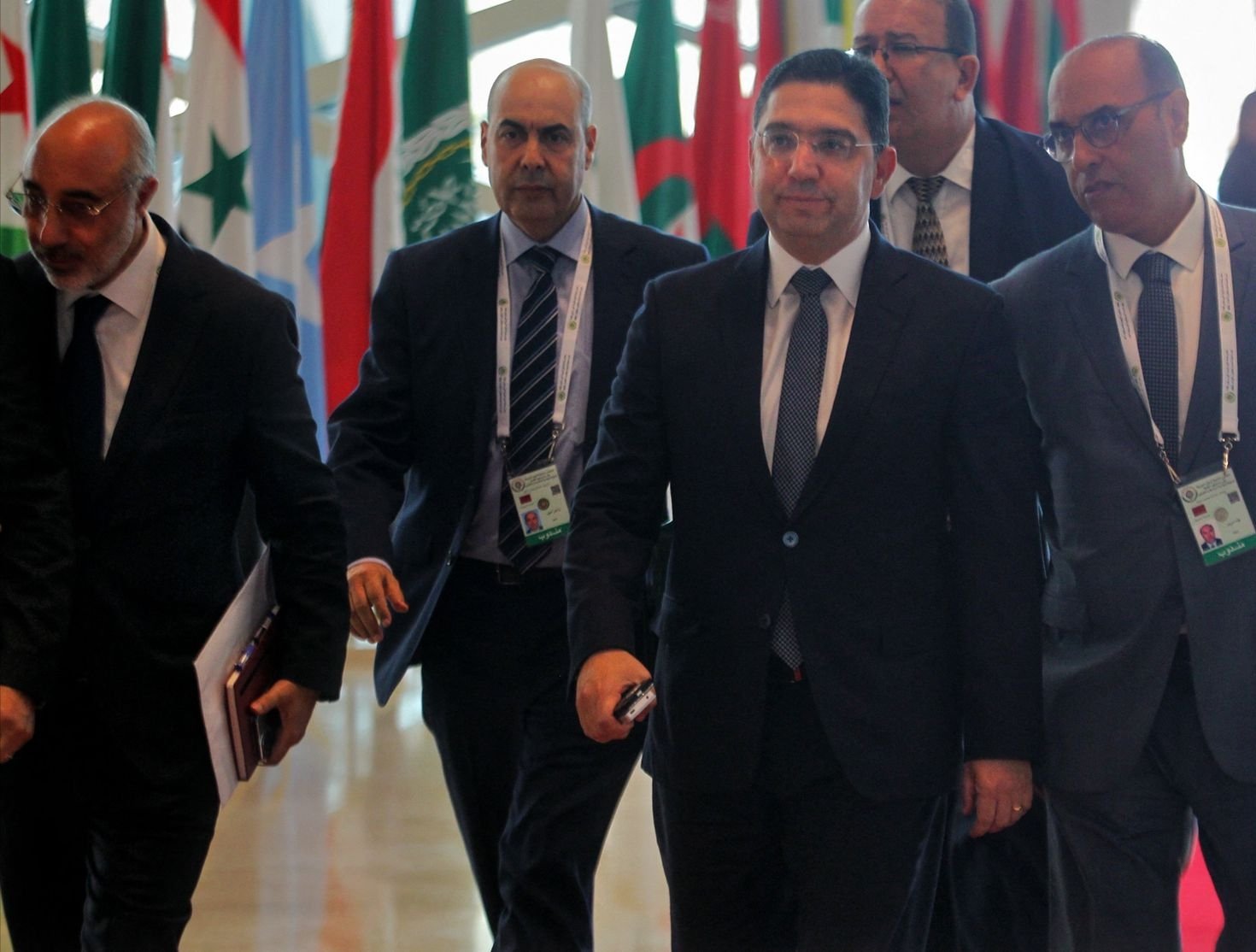 الأمن الجزائري يمنع وكالات دولية ومراسل “إلباييس” من الدخول لمكان إقامة بوريطة لإجراء مقابلة