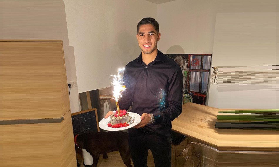 حكيمي يحتفل بعيد ميلاده الـ24