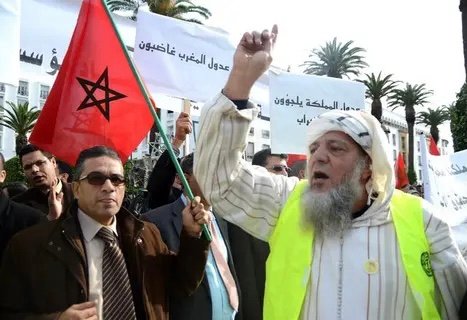 العدول يحتجون على استثنائهم من توثيق السكن المدعم