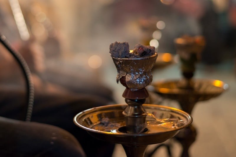 الحكومة توافق على رفع ضريبة الشيشة لحماية المراهقين