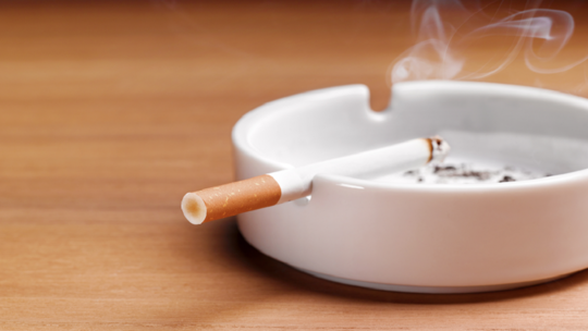 العلماء يحذرون من خطر ”غير متوقع” للدخان من جهة ثالثة