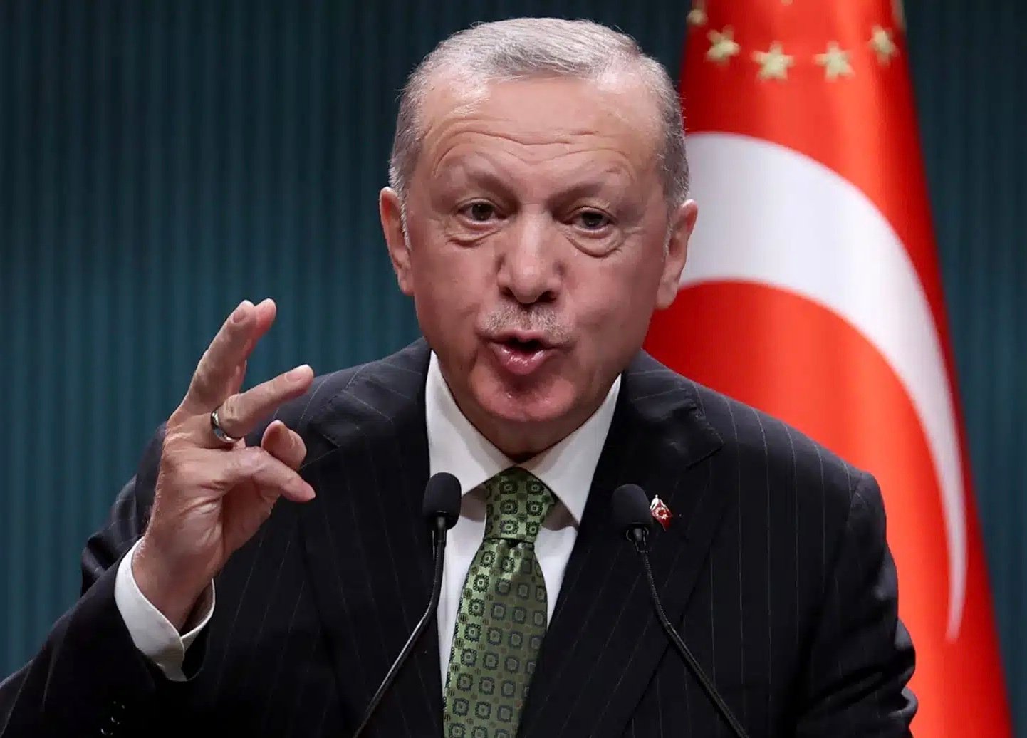 أردوغان: تفجير تقسيم ارهابي وهناك سيدة ضالعة فيه ولا نزال ندرس الموضوع