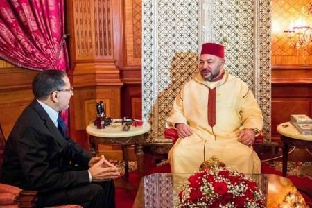 عاجل : الملك يستقبل الوزراء الخمسة الجدد ويعينهم أعضاء بالحكومة