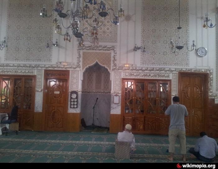 العيون..امام مسجد يناشد الملك بعد توقيفه من طرف المندوب الجهوي و اتهامات خطيرة لهذا الأخير(الفيديوا) ،