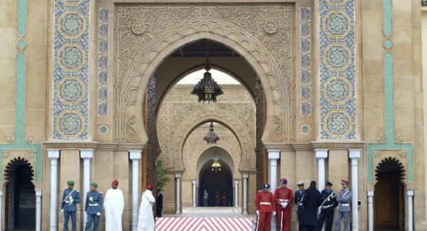 كسيدة خايبة فالقصر الملكي نهار عيد الأضحى. السائق الخاص لرئيس مجلس النواب يدهس شرطيين أثناء الإستقبال الملكي والحموشي يعطي تعليمات صارمة لتطبيق القانون