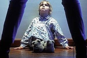 خطييير..حضيوا بناتكم، بنت كلميم فعمرها 15 عام اختفت  أولقاوها البوليس فلعيون معا واحد قد باها دايرها بحال مراتوا ….