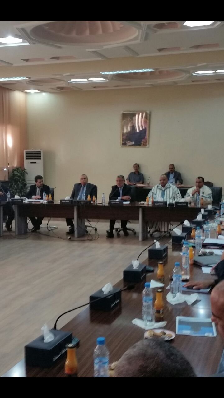 المجلس البلدي بالسمارة يعقد دورته الإستثنائية.التفاااااااصييييل