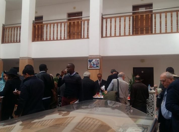 عمدة ليون يشيد بالتقدم العمراني لمدينة العيون