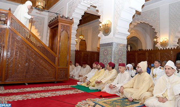 أمير المؤمنين يؤدي صلاة عيد الأضحى بمسجد أهل فاس بالمشور السعيد بالرباط
