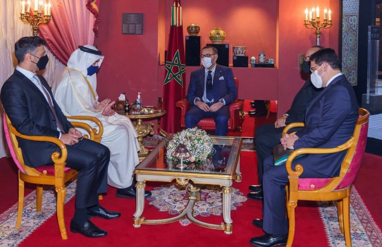 الملك محمد السادس يستقبل وزير الخارجية والتعاون الدولي الإماراتي.