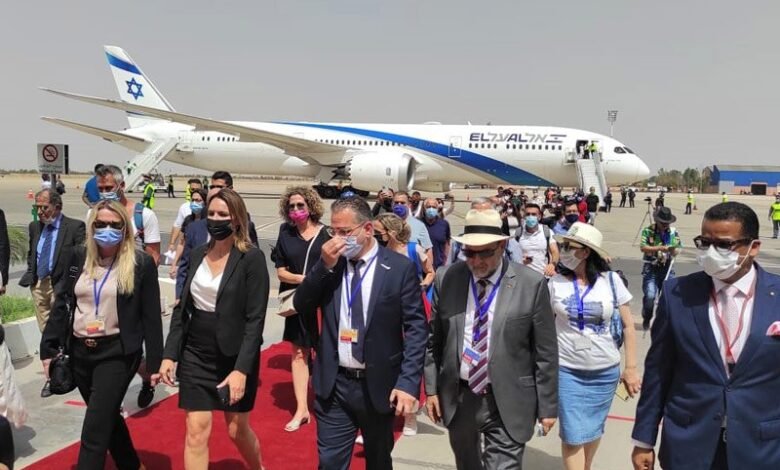 على متنها 80 من رجال الأعمال المغاربة..وصول أول رحلة مغربية مباشرة إلى إسرائيل
