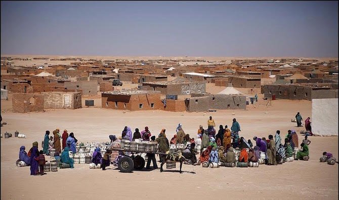 مواجهات عنيفة بين الصحراويين المحتجزين بمخيمات تندوف و”البوليساريو”
