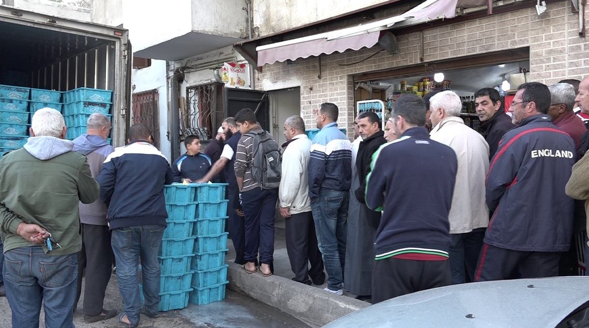 في أول ايام رمضان..سبعة جرحى في ازدحام بطابـور لِشِراء الحليب بالجـزائر
