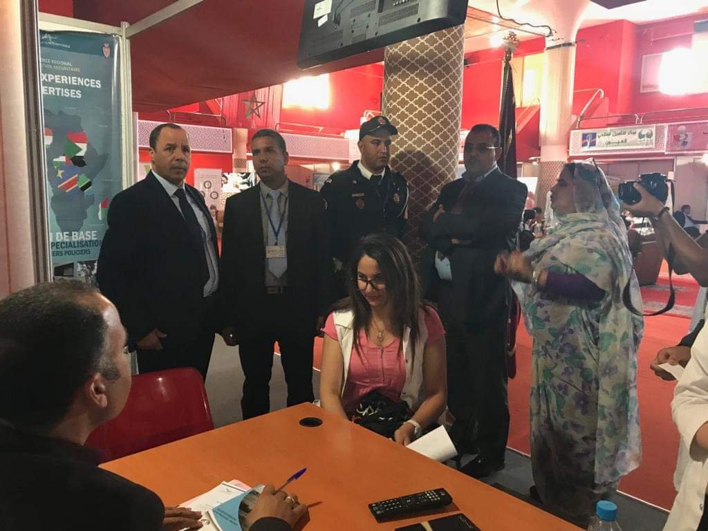 المديرية العامة للأمن الوطني تشارك في ملتقى الجنوب للتوجيه المدرسي والمهني بالعيون