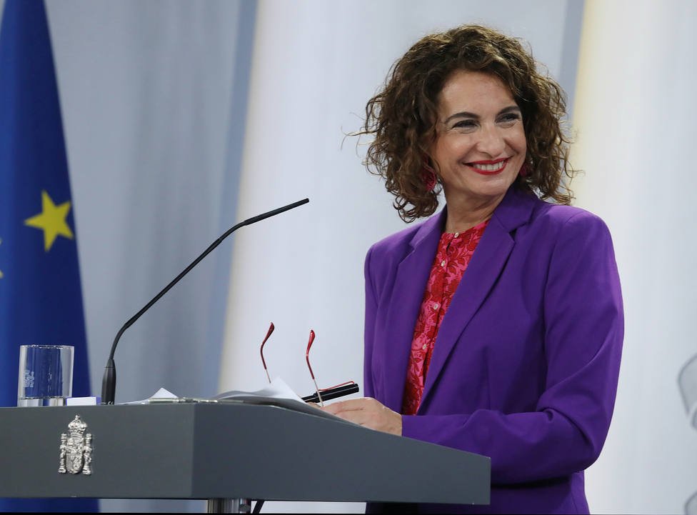 وزيرة المالية الإسبانية..العلاقات الاسبانية والجزائية معقدة دائما