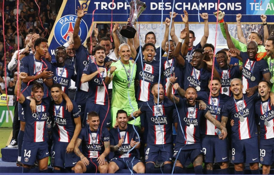 حكيمي بطلا للسوبر الفرنسي