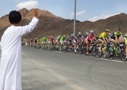 طواف موريتانيا لسباق الدراجات.. المغربي عثمان العافي يتصدر الترتيب العام بعد إجراء المرحلة الثالثة