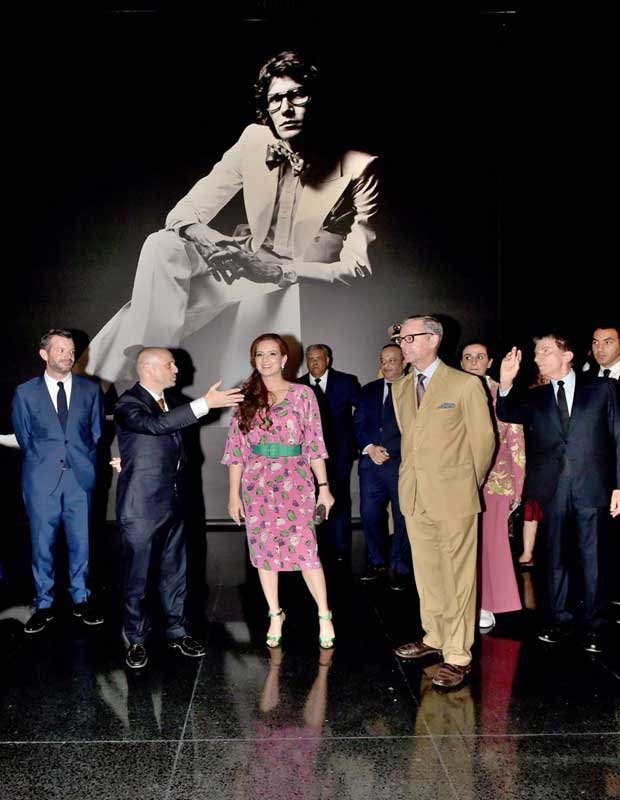 **نيولوك**السيدة الأولى بالمغرب الأميرة للاسلمى يثير اعجاب المتتبعين…