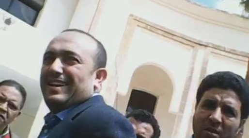 خطييييير..العثور على 17مليار في منزل البرلماني الاستقلالي رئيس بلدية حد السوالم ..اعلم الله أشنوا كاين فباقي بلديات الميزان خاص الفرقة الوطنية دور أو تشوف..التفاااااااصيل