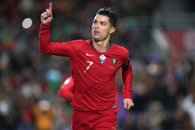 ناد عربي جديد يسعى للتعاقد مع رونالدو عقب مونديال قطر