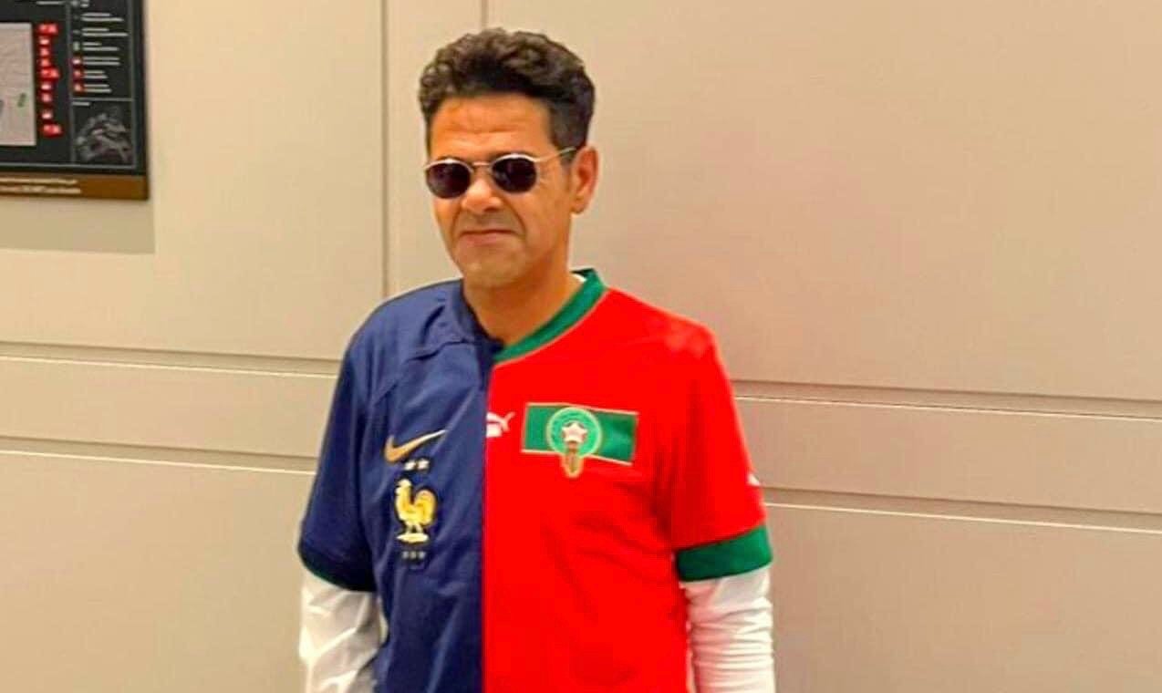 الكوميدي “جمال الدبوز” يغضب المغاربة بعد ظهوره بقميص “مزدوج” الجنسية