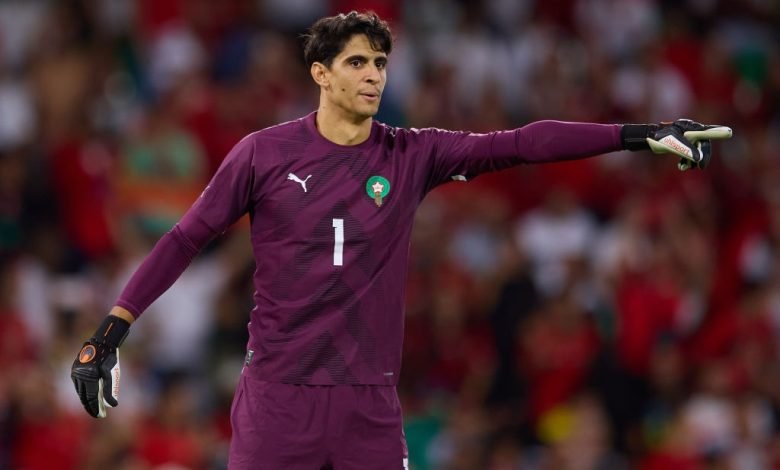 ياسين بونو ضمن المرشحين السبعة لجائزة أفضل حارس مرمى خلال سنة 2022