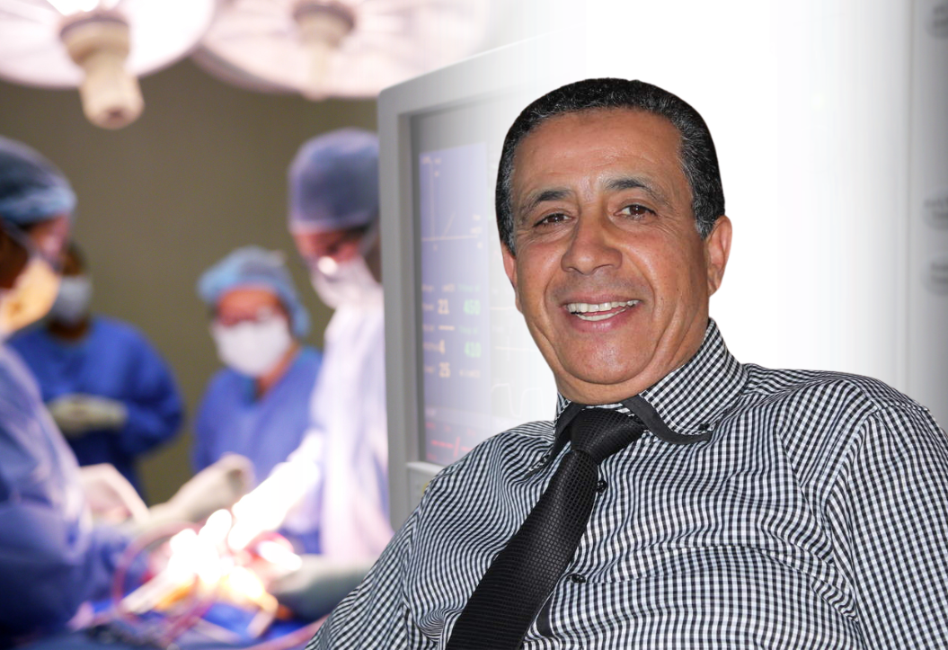 إبنة الفنان الغاوي تؤكد أن والدها في حالة صحية صعبة واخضاعه لعملية جراحية مستعجلة