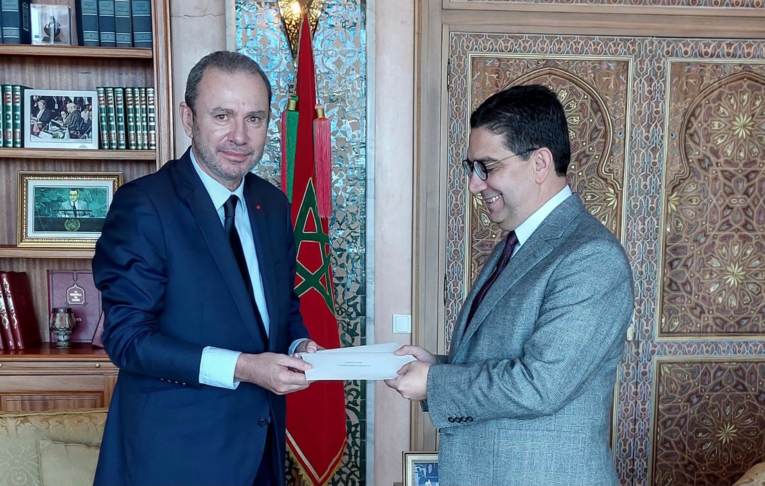 سفير فرنسا يقدم أوراق اعتماده في المغرب