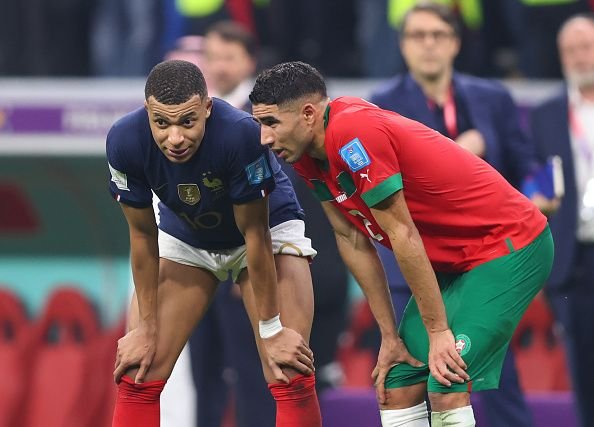 مدرب باريس سان جرمان : حكيمي أفضل مدافع في العالم.. ومبابي أفضل هداف