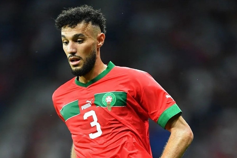 كورونا تبعد نجم الأسود “المزراوي ” لأزيد من شهر عن الميادين