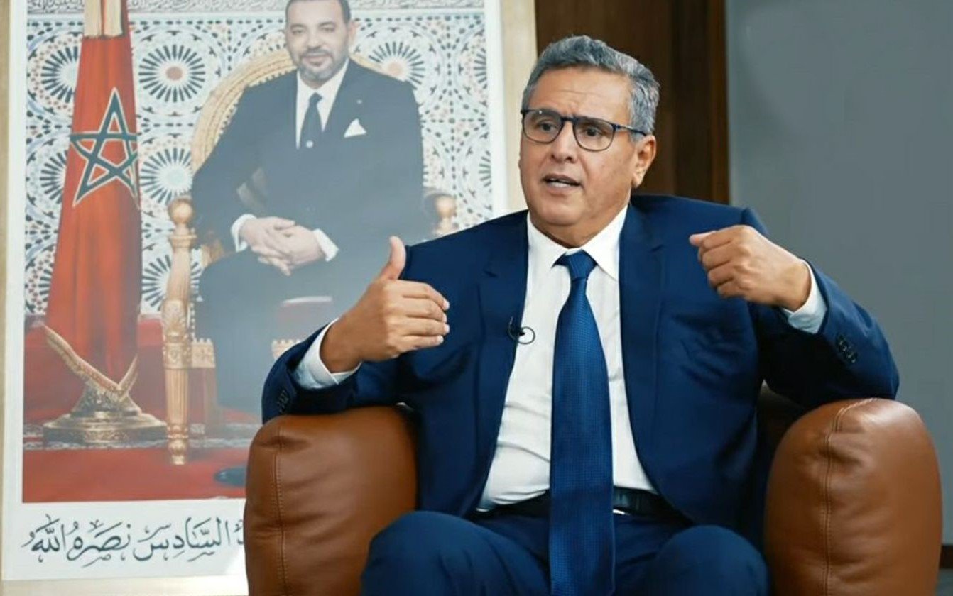 أخنوش : قوى عظمى اعترفت بالصحراء المغربية و على باريس الخروج من المنطقة الرمادية