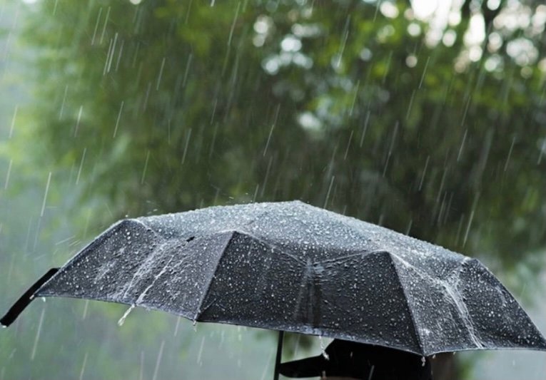 طقس الجمعة..أجواء باردة مع أمطار وتساقطات ثلجية بالمغرب