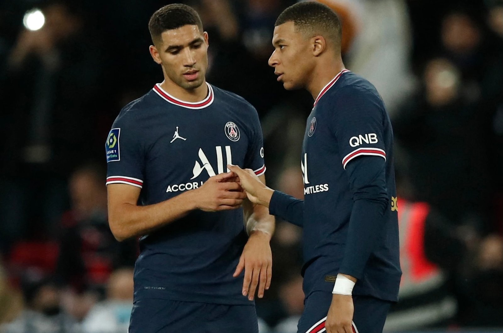 وكيل “أشرف حكيمي” ينفي عودته إلى إنتر ميلان