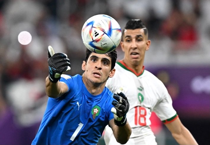 إشبيلية يُعرقل إنتقال الجدار المغربي “بونو” إلى بايرن